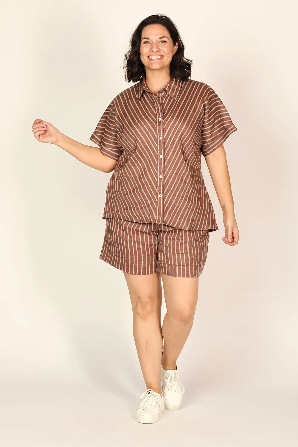 Lizey Linen A-Line Short in Nutmeg