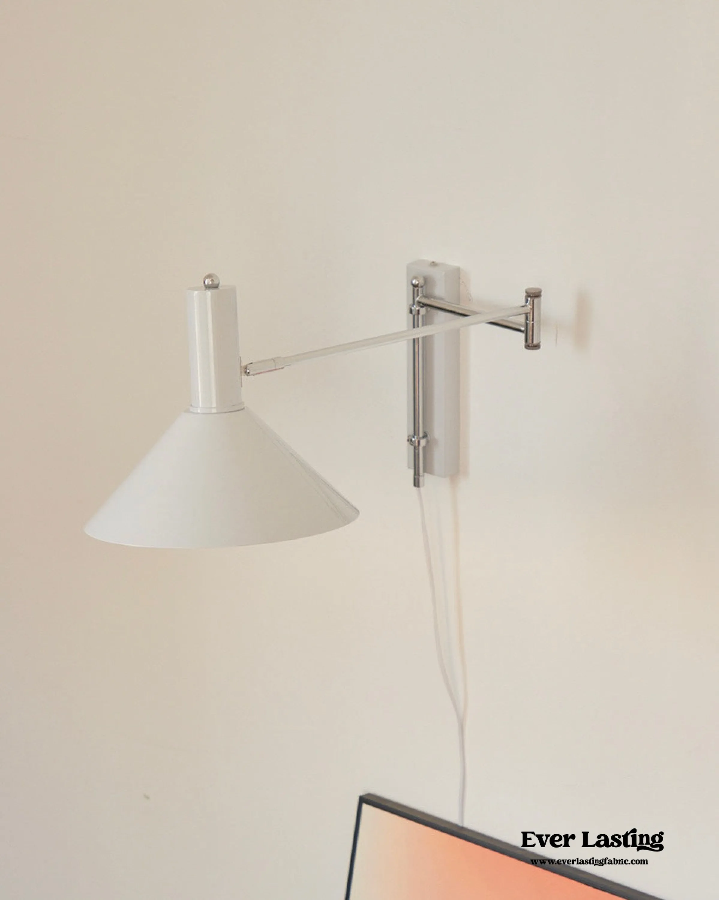 Minimal Foldable Metal Light / White